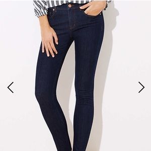 LOFT Modern Skinny Jeans in Dark Rinse Wash 28/6